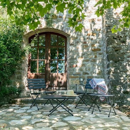 Domaine De Saint Quentin Bed and Breakfast Oppedette Exterior foto