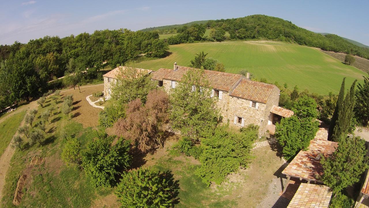 Domaine De Saint Quentin Bed and Breakfast Oppedette Exterior foto