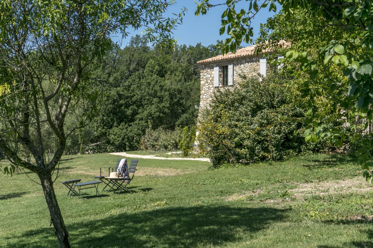 Domaine De Saint Quentin Bed and Breakfast Oppedette Exterior foto